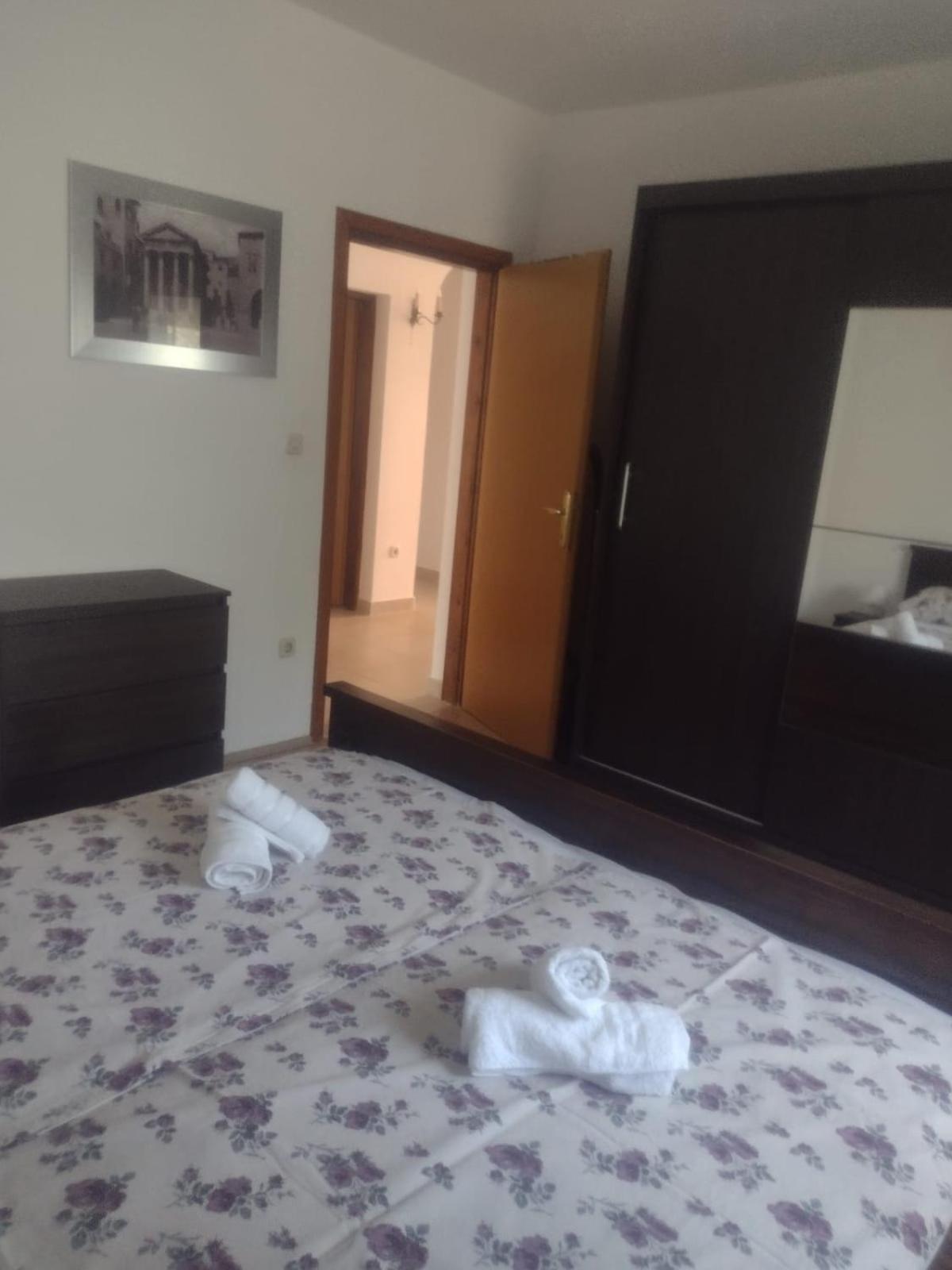 Spacious Apartment With Parking&Garden Marčana Zimmer foto